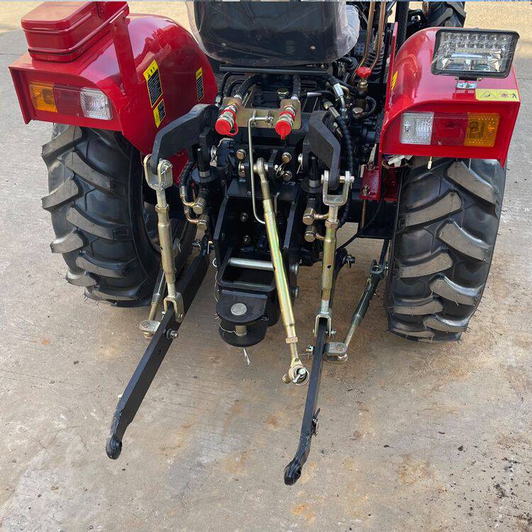 中型拖拉机多功能耕田机多缸中型耕地四轮拖拉机