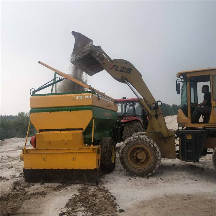 石灰撒布车路面摊铺车白灰粉撒布车hf82000全自动撒布车厂家