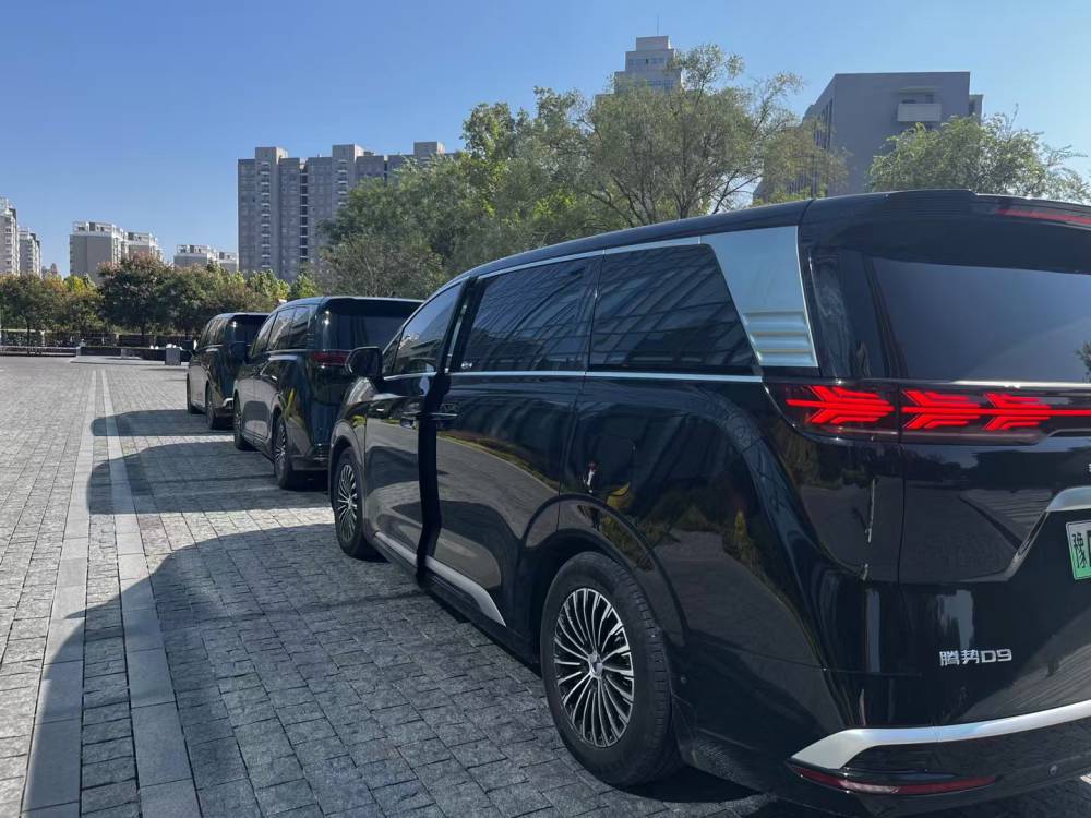 郑州别克GL8商务车租赁 考斯特出租 大巴通勤会议用车