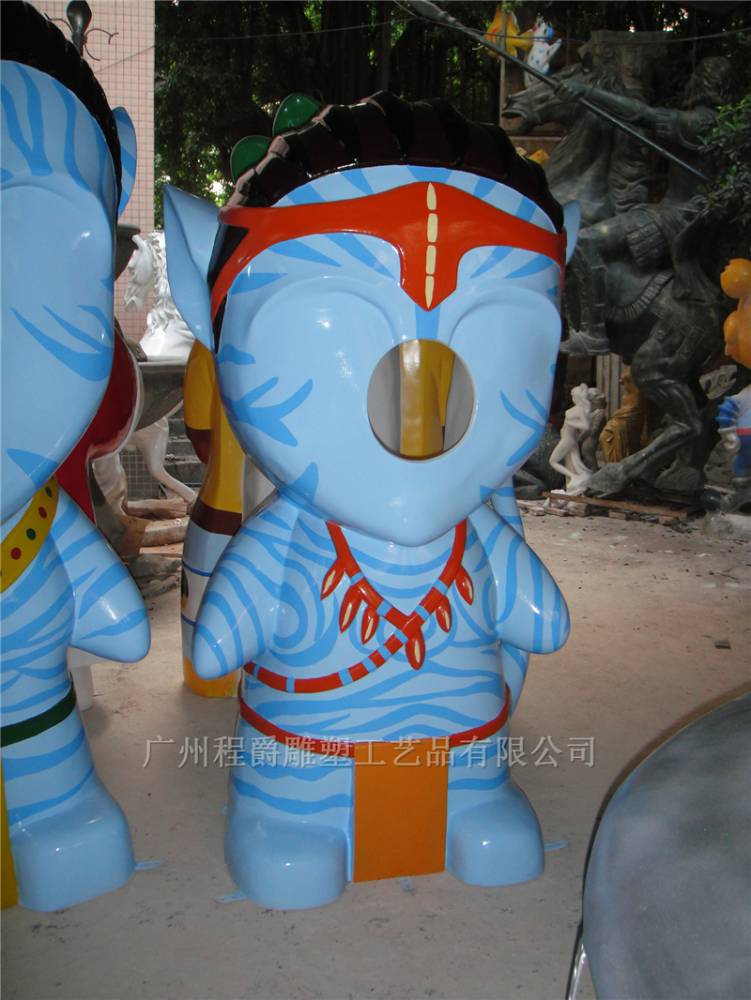 玻璃钢卡通雕塑上漆过程卡通公仔居家用品