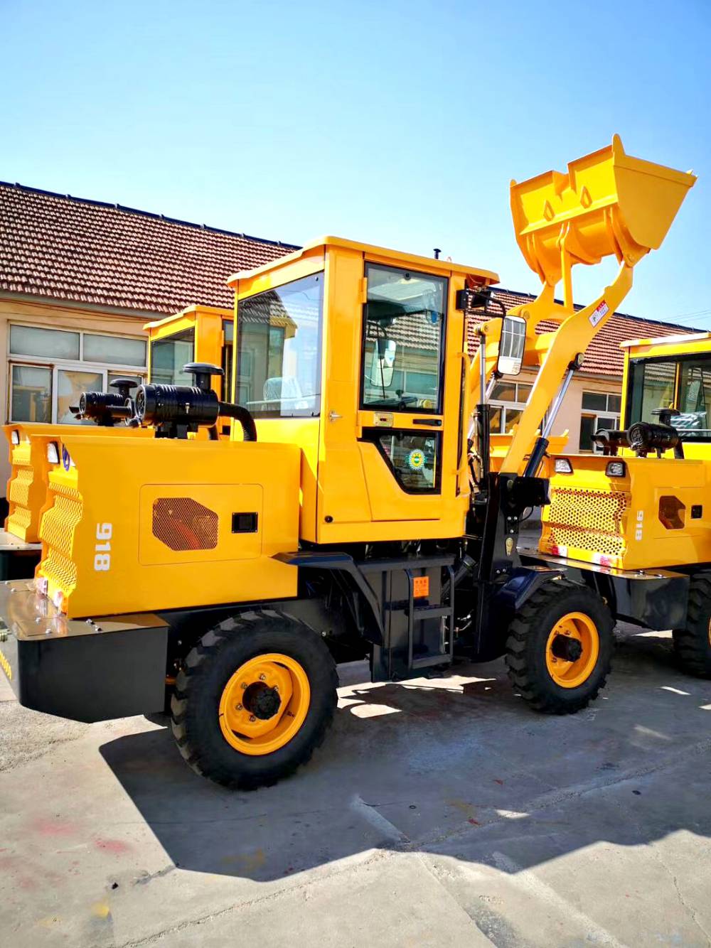 金盛小型装卸机埃脚虎农用铲车柴油926装载车使用方法