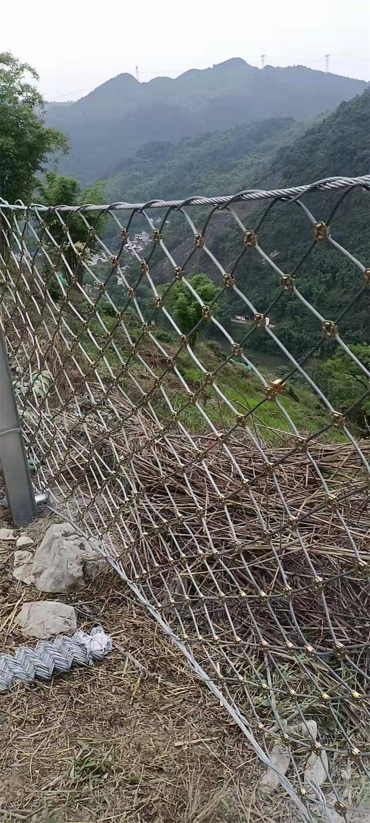 内蒙古鄂尔多斯边坡挂网防护钢丝绳网