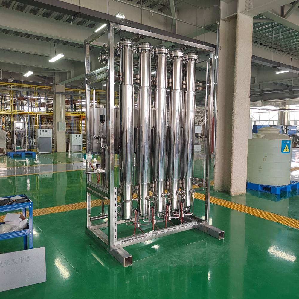 广州市冠宇牌医药行业***设备gy-ld500型列管多效蒸馏水机注射用水