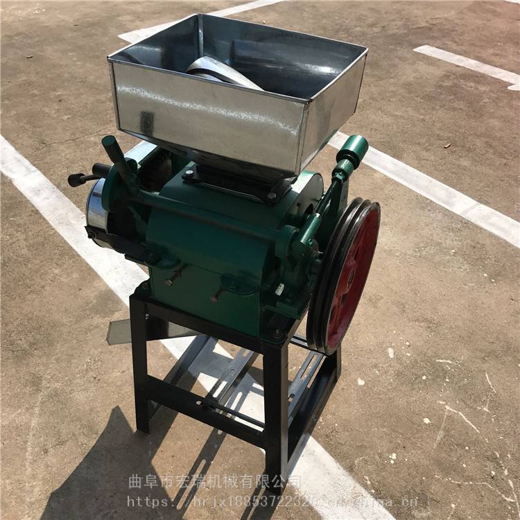 湖北花生破碎机厂家打玉米粉机器视频杂粮加工挤扁机 
