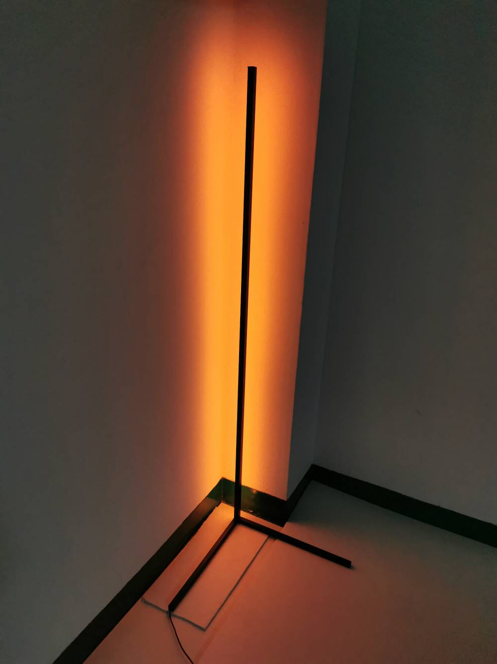 简约全彩落地灯墙角灯书房客厅卧室立式地灯led氛围灯