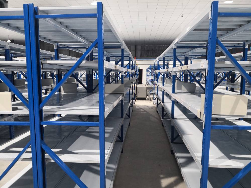 仓德仓储层板货架安装案例