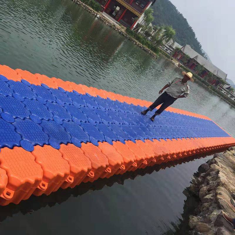 水上浮筒塑料海上浮桥水上浮动码头摩托艇游艇泊位浮箱水上浮台