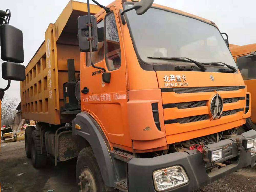 出售340380马力58m56m大箱1318年北奔自卸车