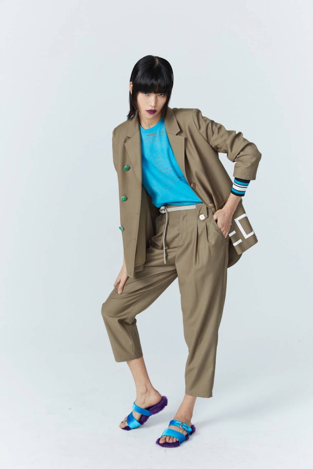 珂雯娜品牌折扣女装库存货源广州工厂女装供应链