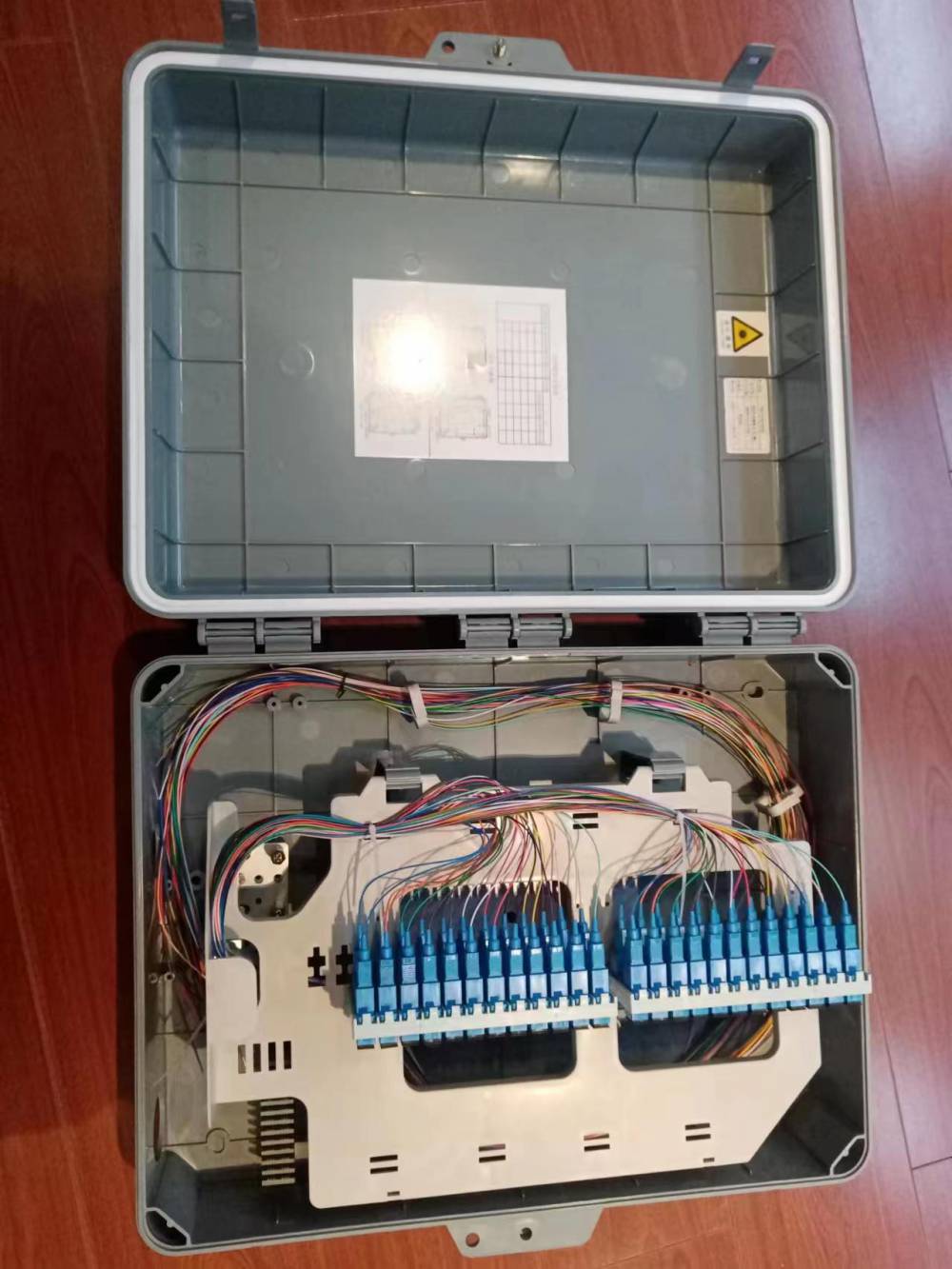 24芯smc光缆分纤箱24芯塑料光纤分纤箱外贸款分纤箱