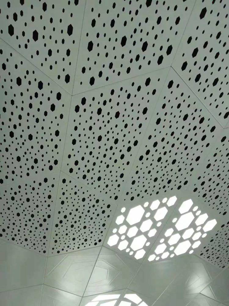 广州雕花铝单板天花冲孔镂空铝单板定制