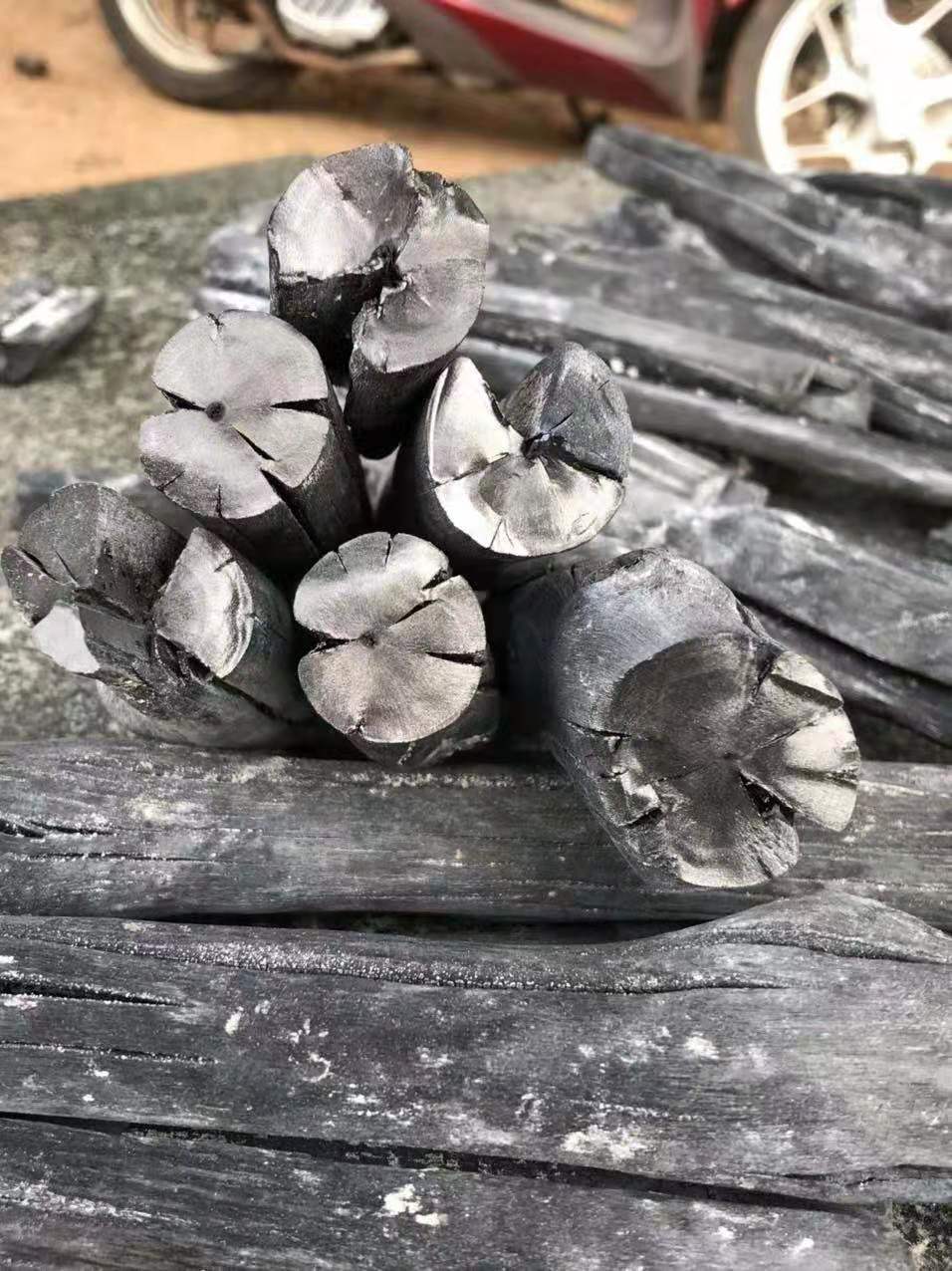 ľ