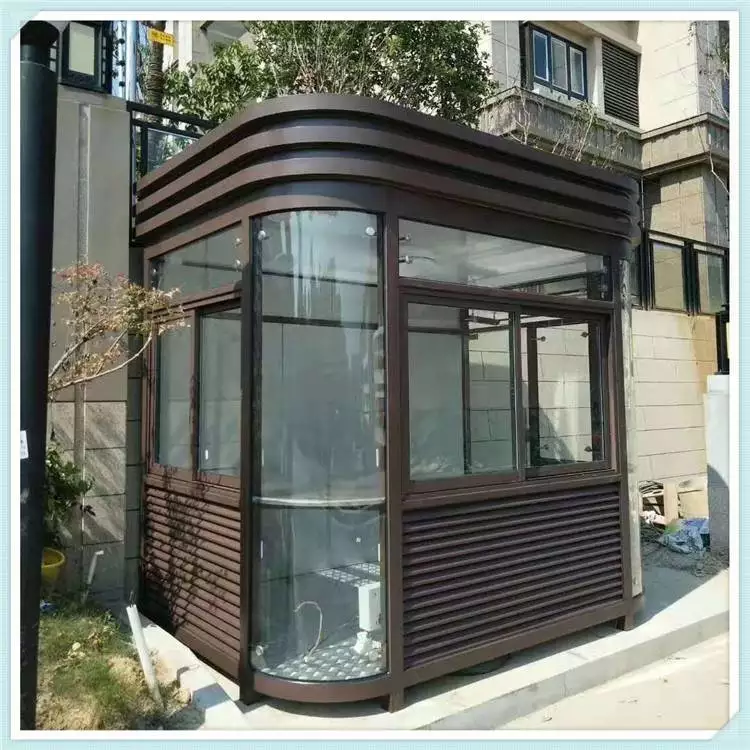 牧达钢结构保安岗亭,吸烟亭,站岗亭使用的玻璃材质一般为高强度的钢化
