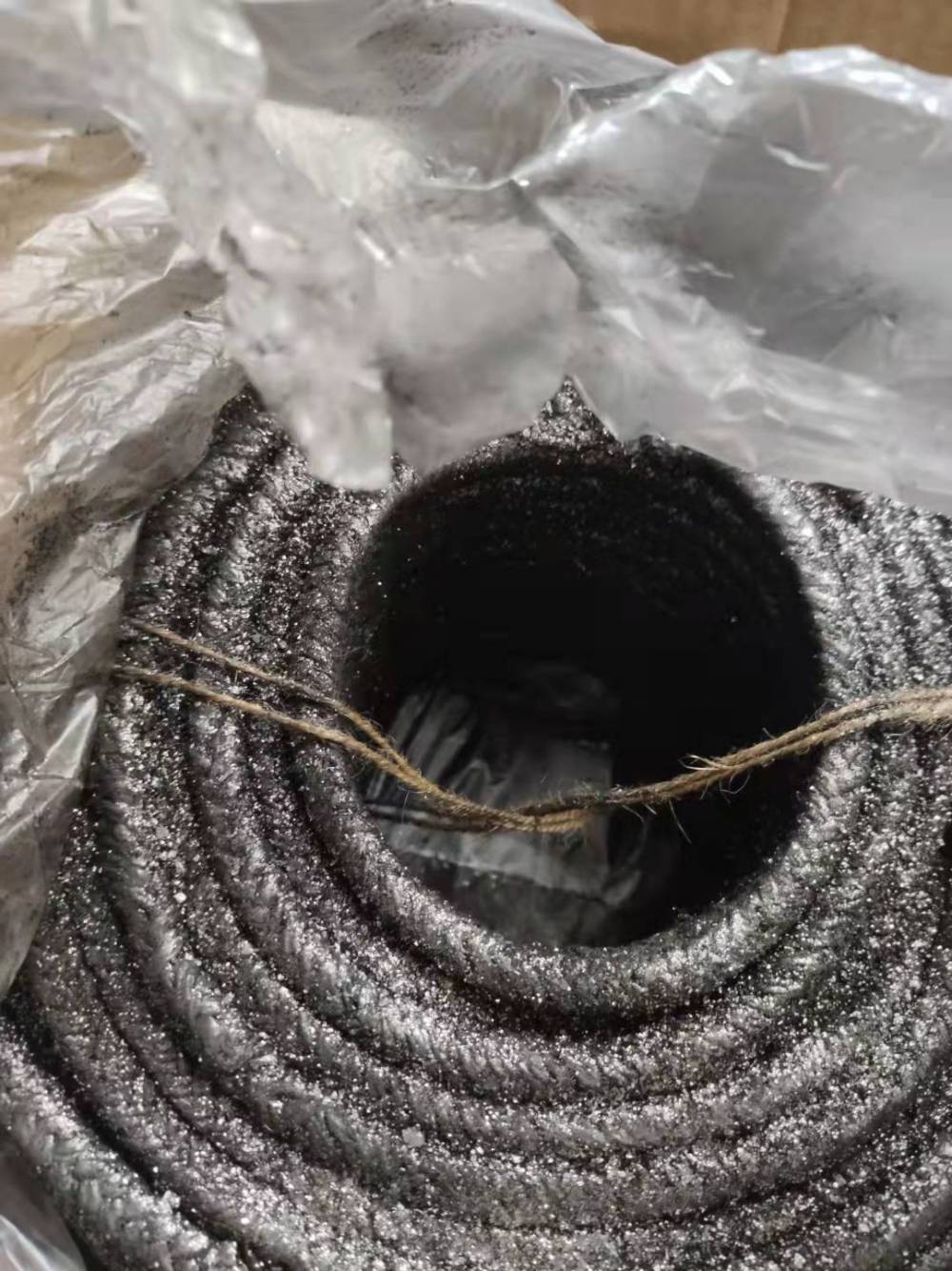 各种型号油浸石棉盘根油墨盘根参数高压油墨盘根图片