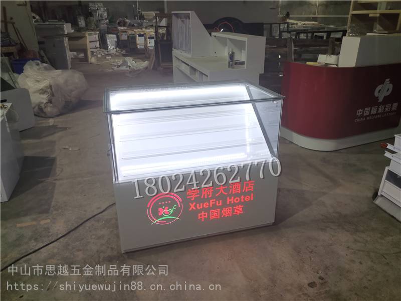 新款便利店小型组合烟酒柜多功能转角木质玻璃展示柜