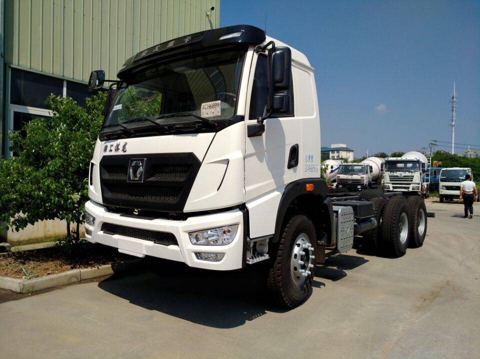 供应保定市徐工祺龙12方搅拌车分期按揭可三天内下款