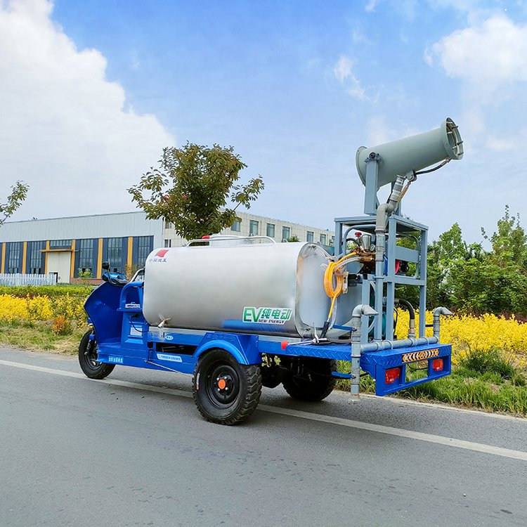 芜湖工地雾炮除尘电动洒水车大连环卫小三轮洒水车厂家