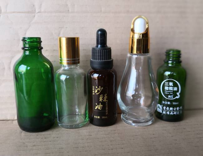 玻璃瓶厂家长期供应30ml绿色电镀玻璃精油瓶