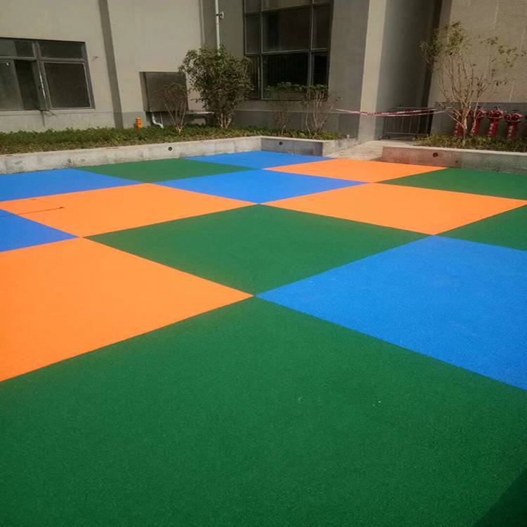 暖心帮扶 为苗岭学子点亮期望之灯