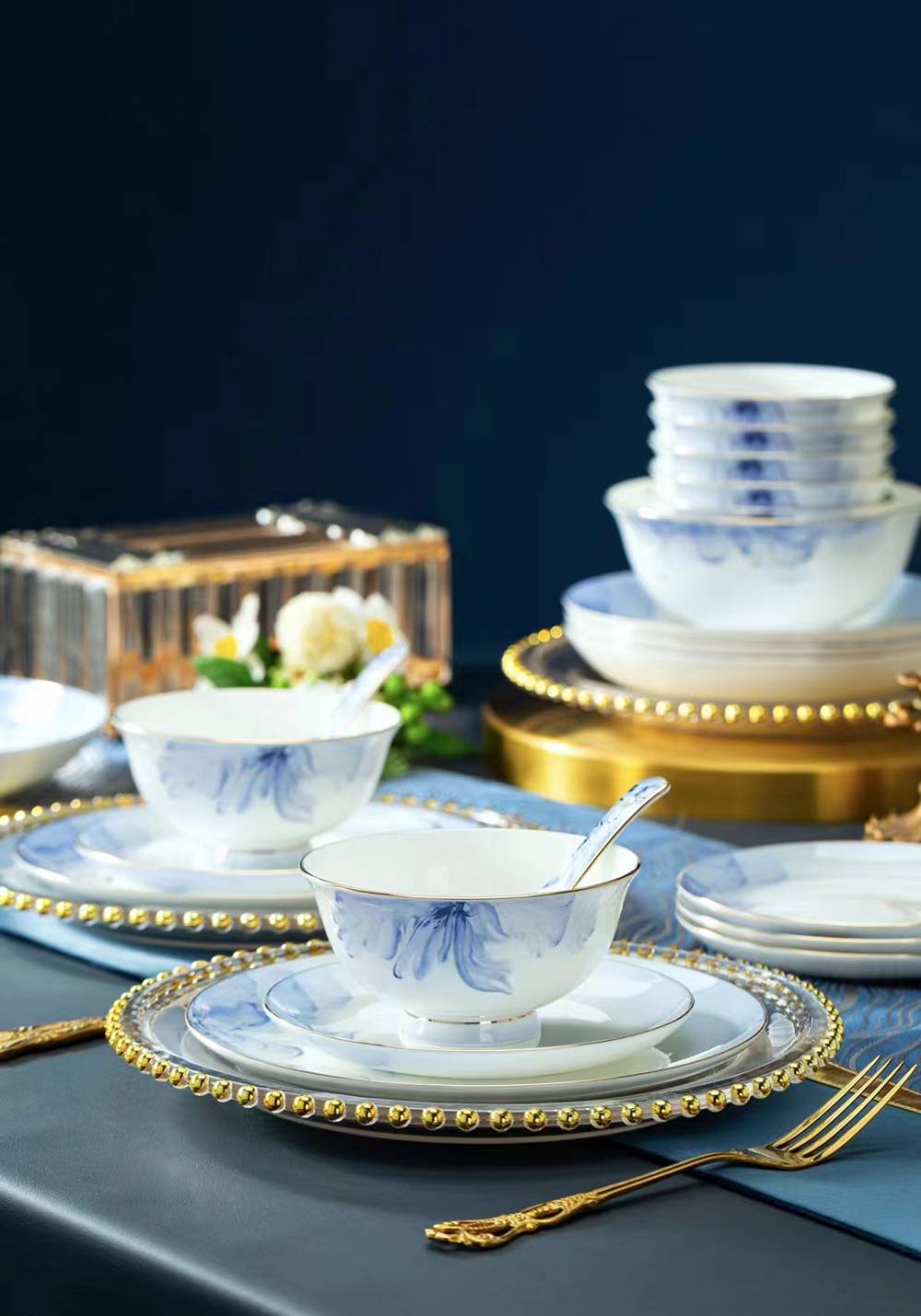 70件碗碟套装家用饭碗北欧餐具陶瓷碗筷子菜盘组合餐具