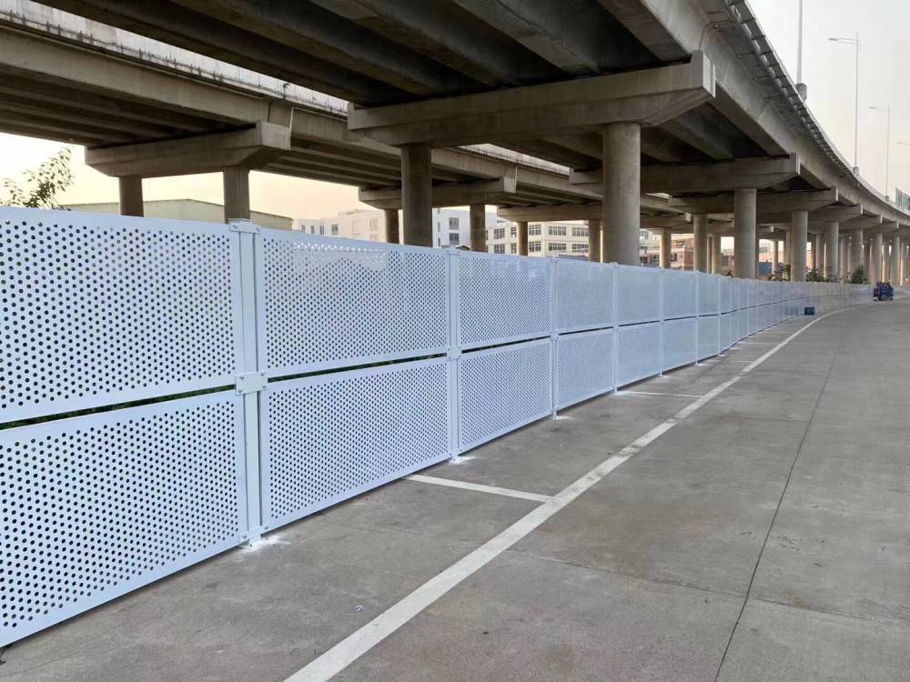 汕尾冲孔板护栏价格白色洞洞板款式热镀锌喷涂冲孔板