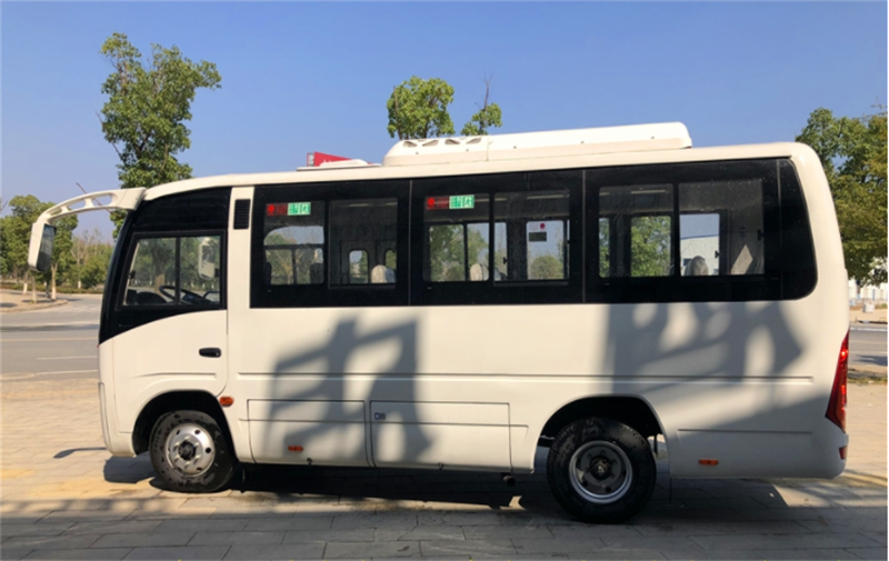 东风莲花19座通勤客车6米中巴车国六排放b1驾证驾驶