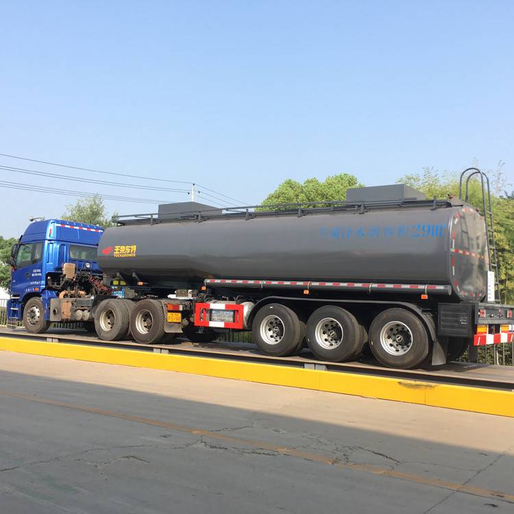 防腐槽车玉柴东特31吨聚合硫酸铁运输拖挂全国包上普货户