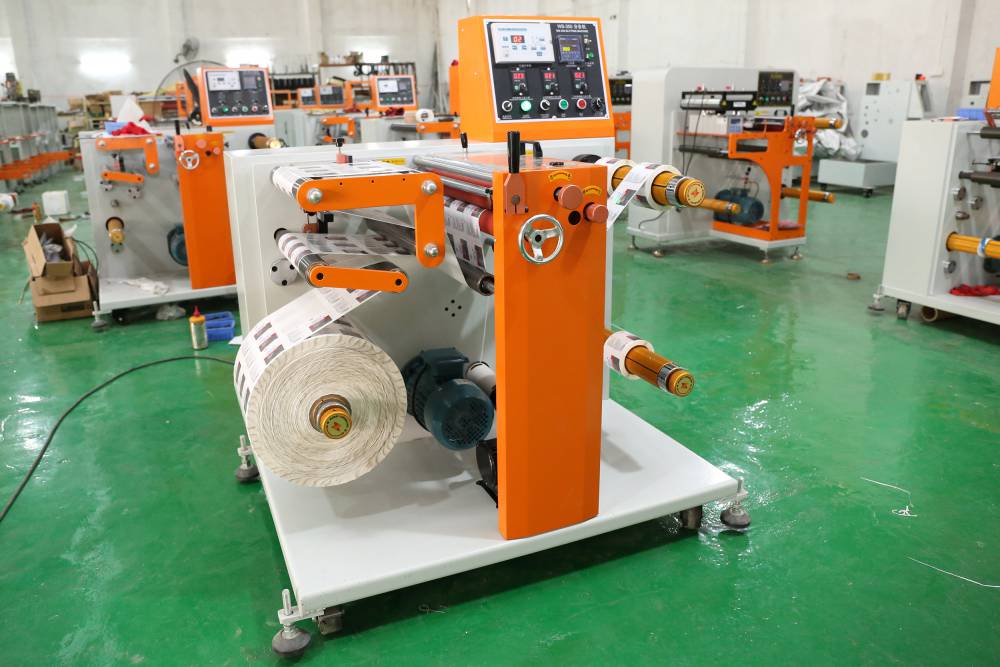 350卧式不干胶分切机标签分条机怎么使用操作视频