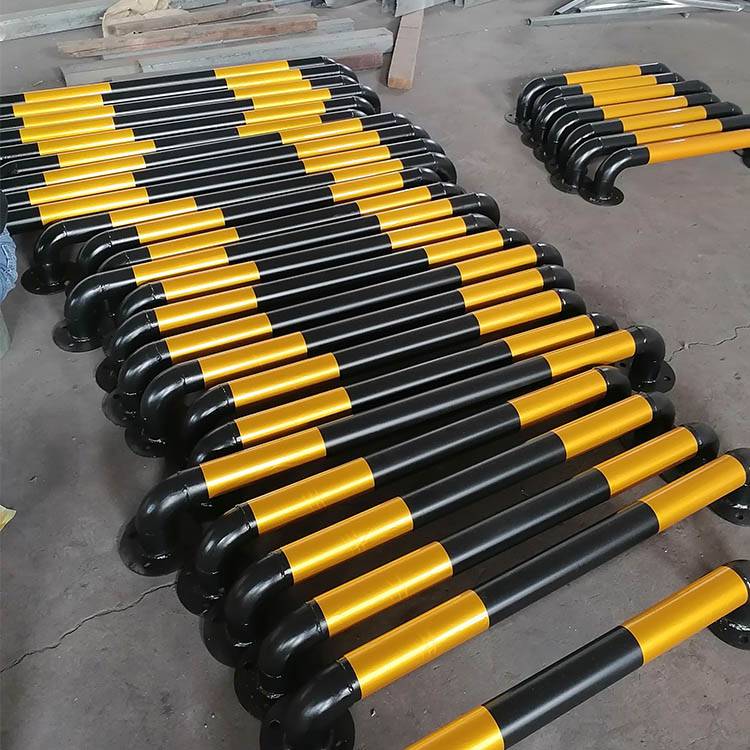 黄黑钢管挡车杆车库m型防撞栏杆墙体防撞护栏