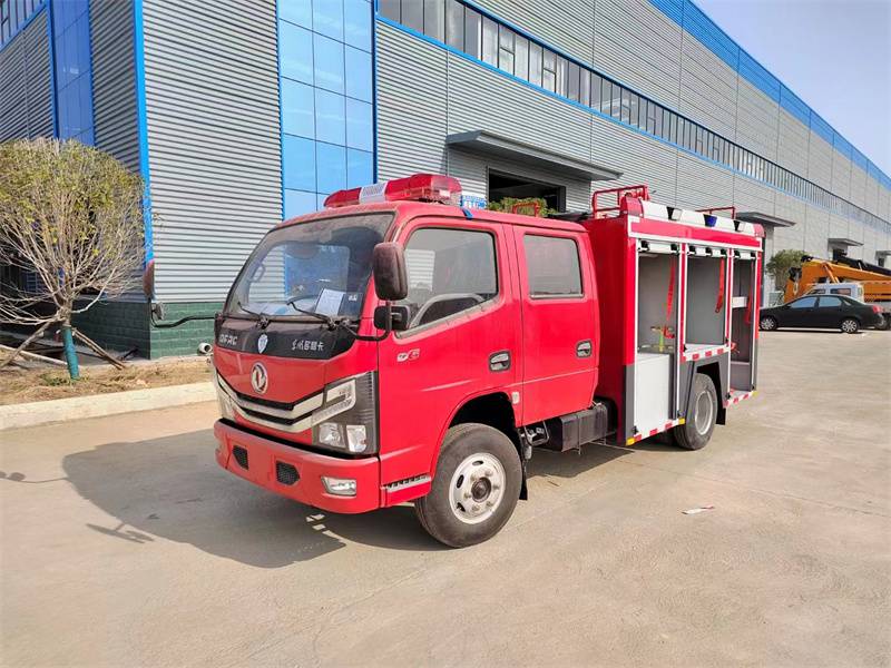 重型工业泡沫消防车报价5吨东风水罐消防车价格119消防车多少钱一辆