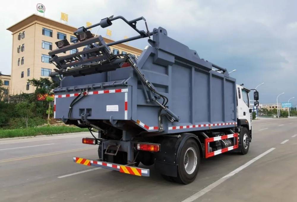 小型自装卸式垃圾车侧装自卸式垃圾车厂家报价方案