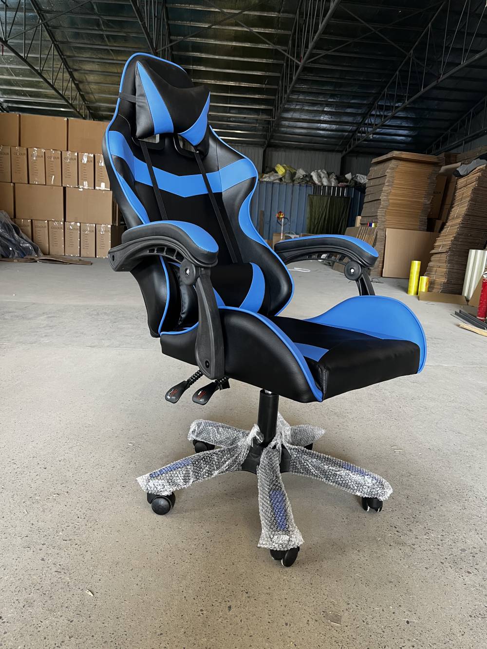 联动扶手铁框架电竞椅