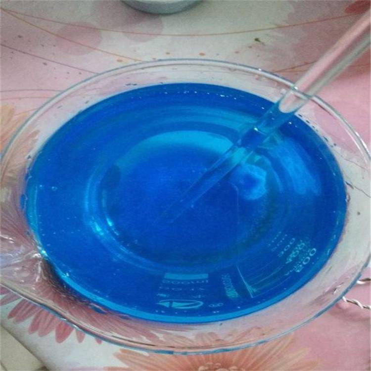 将血样滴入硫酸铜溶液中,若血样中含足够血红蛋白,血样会快速下沉;若