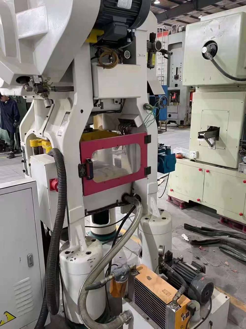 处理二手东莞明勖25吨高速冲床二手高速冲床