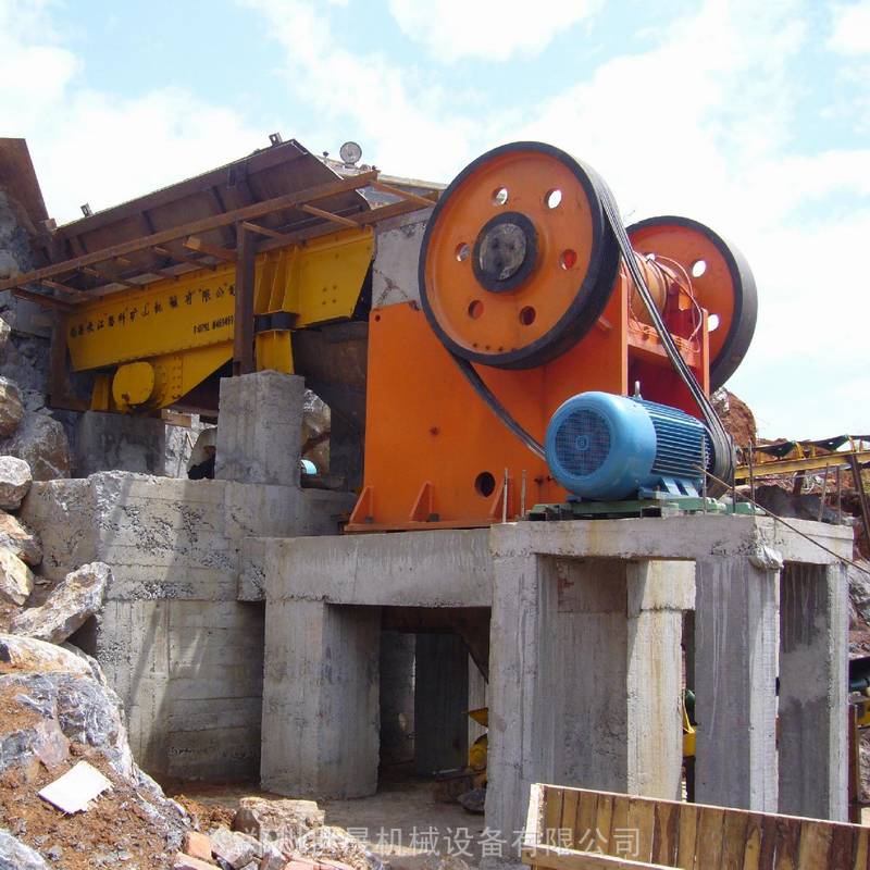 可移动鄂破机石子破碎机配件花岗岩石料破碎机砂石料破碎机