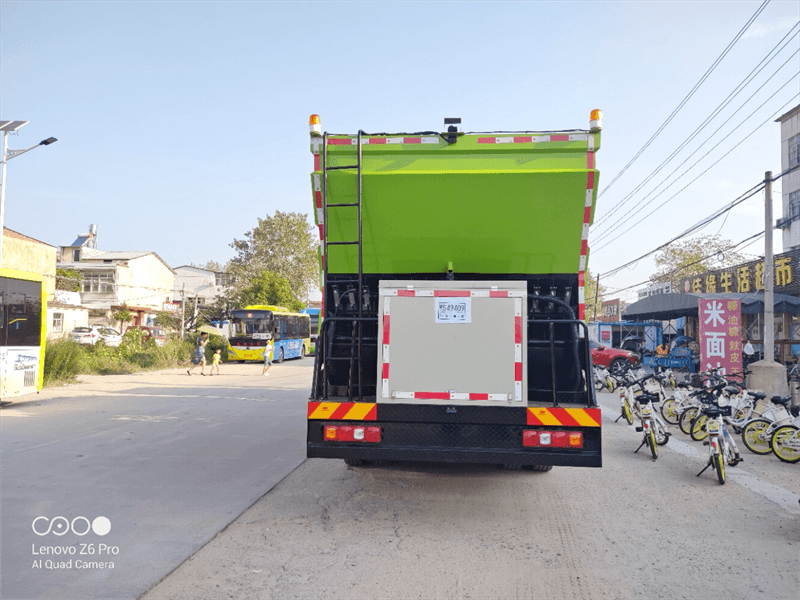 水泥洒布车喷头 洒布图片 山东同步封层车企业