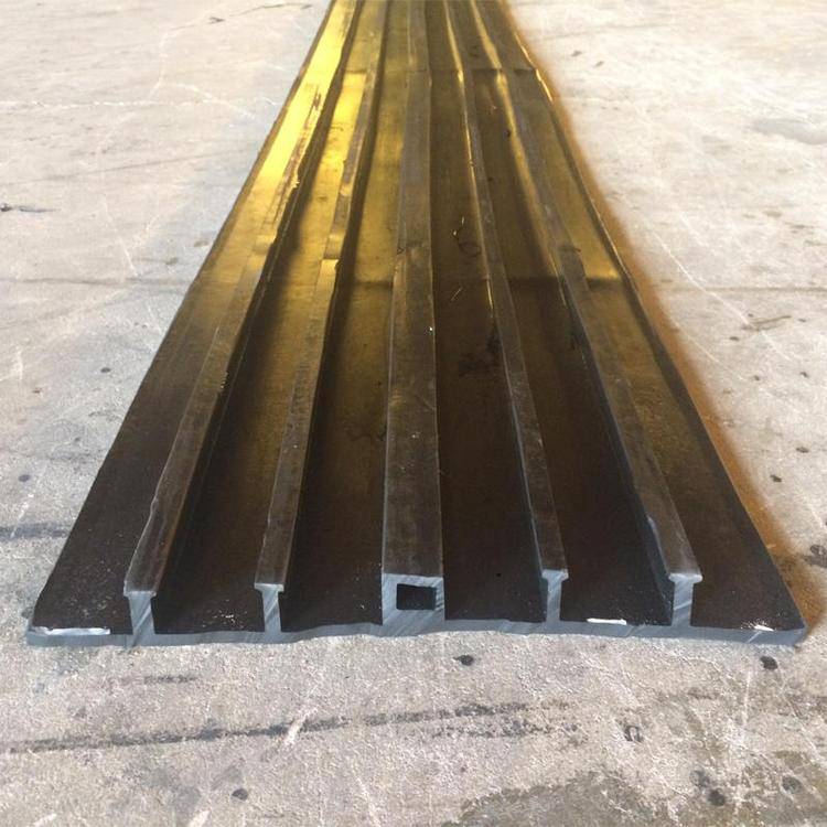 宝义混凝土遇水膨胀止水带b型中埋式橡胶止水带水厂中埋式氯丁止水带