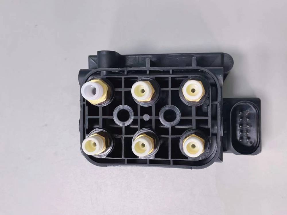 适用于奔驰梅赛德斯减震分配阀电磁阀a2123200358a2513200058