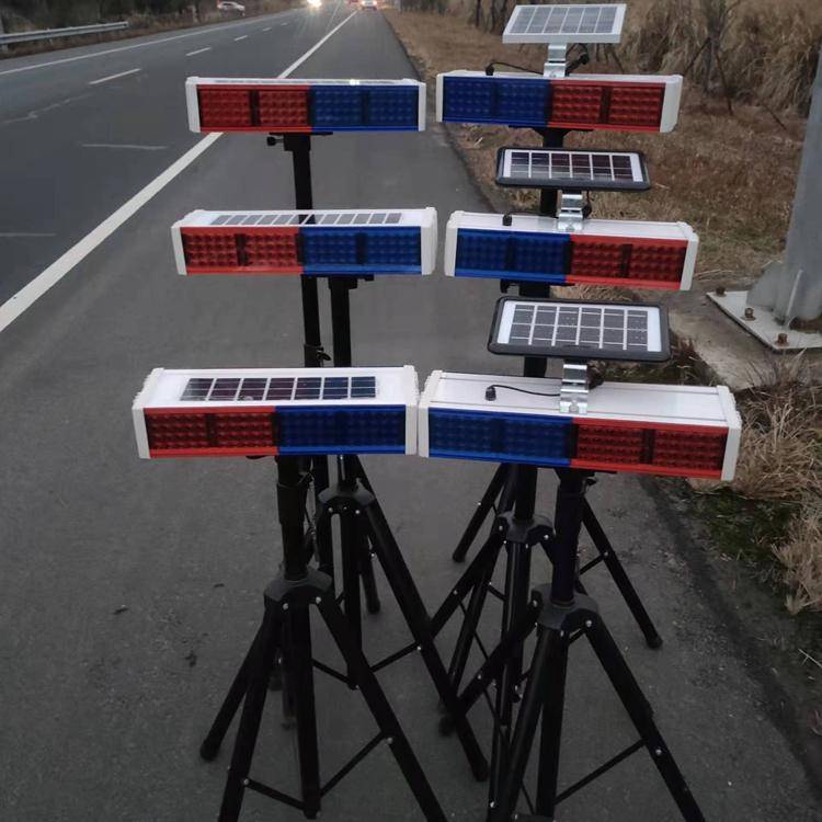 路施工交通信号灯led红蓝双面路障太阳能警示爆闪灯