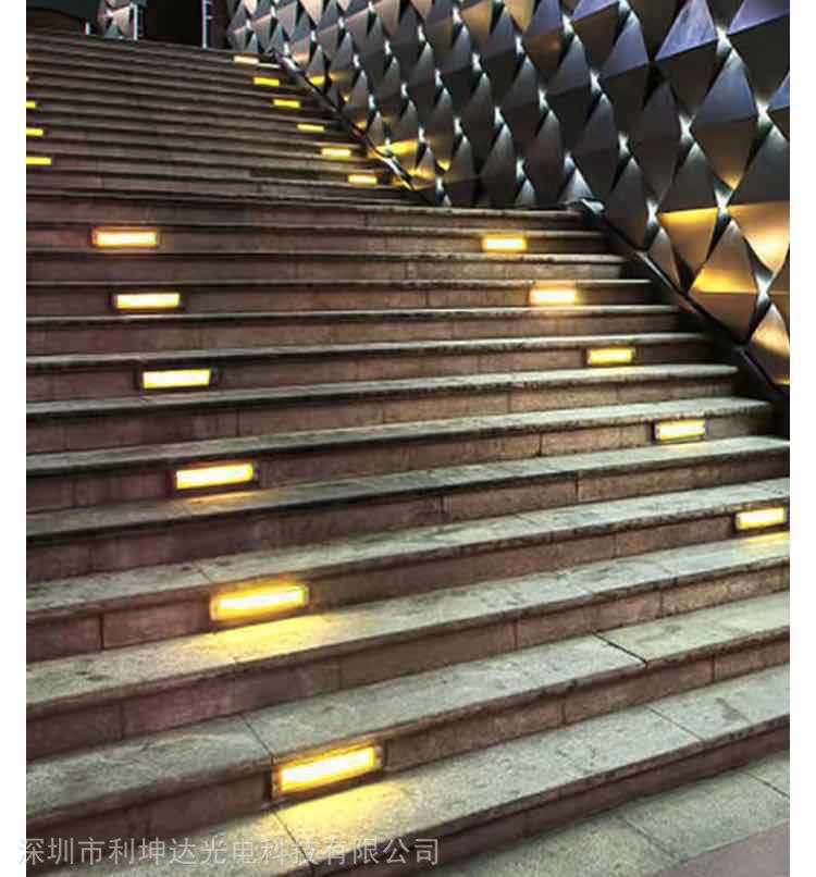 深圳台阶灯地脚灯墙脚灯生产工厂投光灯3年足功率
