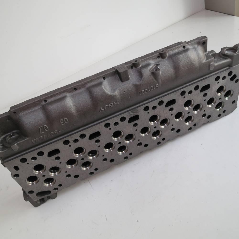 广西康明斯qsb7缸盖5282721山重建机jcm927f挖掘机qsb7气缸盖