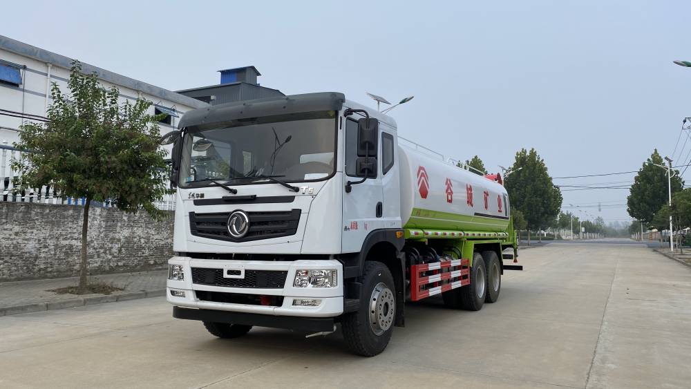 国六东风华神f518方洒水车杭州市玉柴270马力洒水车工作视频