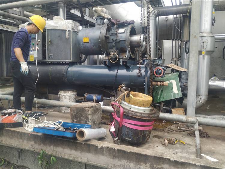 重庆海尔风冷螺杆冷水机机组维修保养公司/重庆海尔化工冷水机清洗