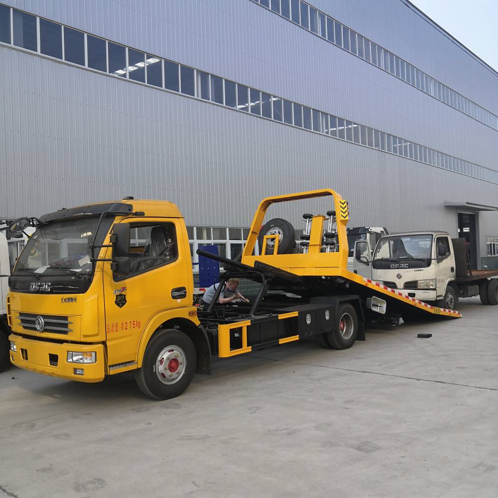 一拖二清障车平板清障车制作,3p2a冲压板,板长5.6米,板宽2.