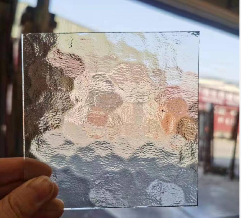 供应5毫米8毫米超白水晶银玻长虹镀膜香梨玻璃