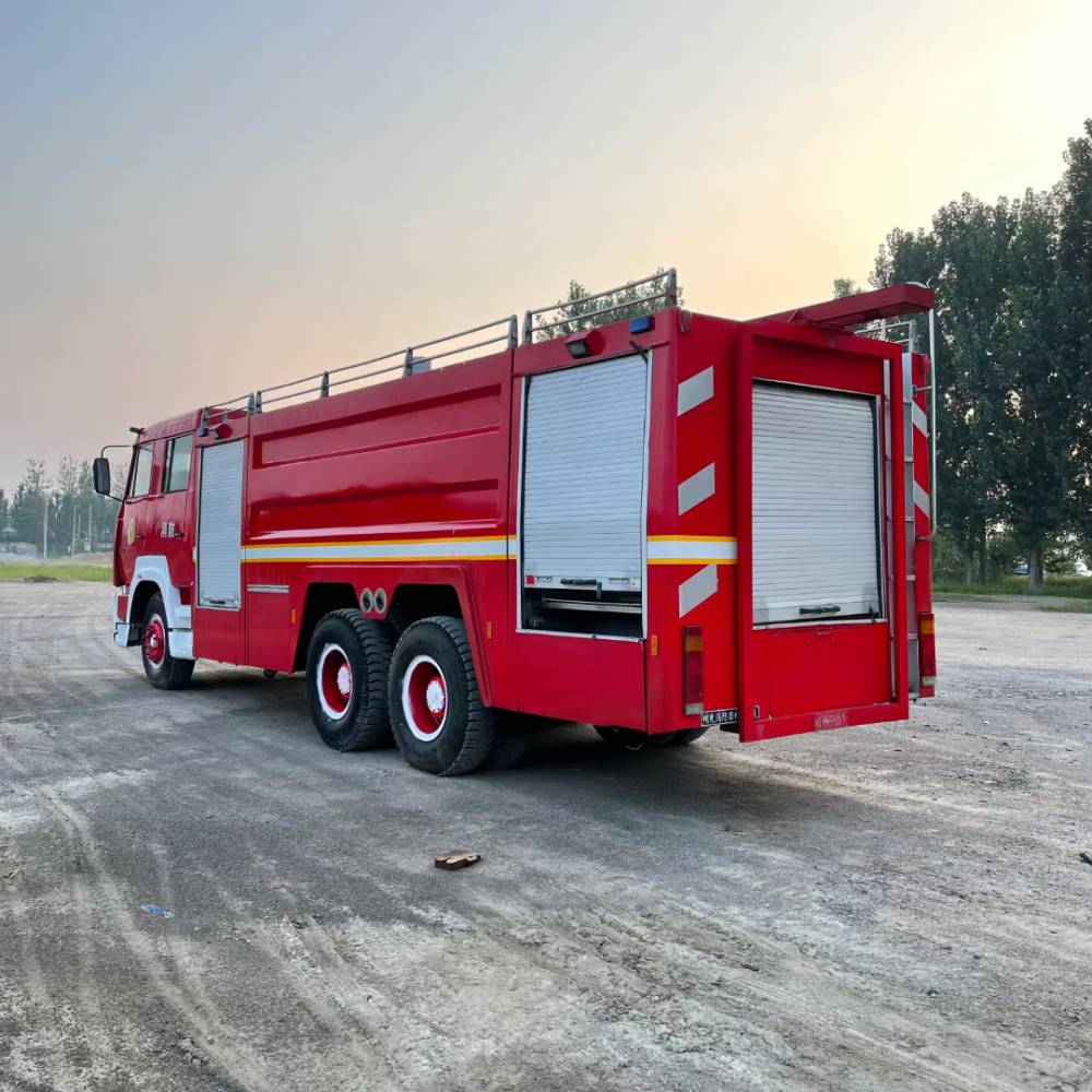 重汽消防车安徽重型消防车生产厂家可定做各型号水罐消防灭火车