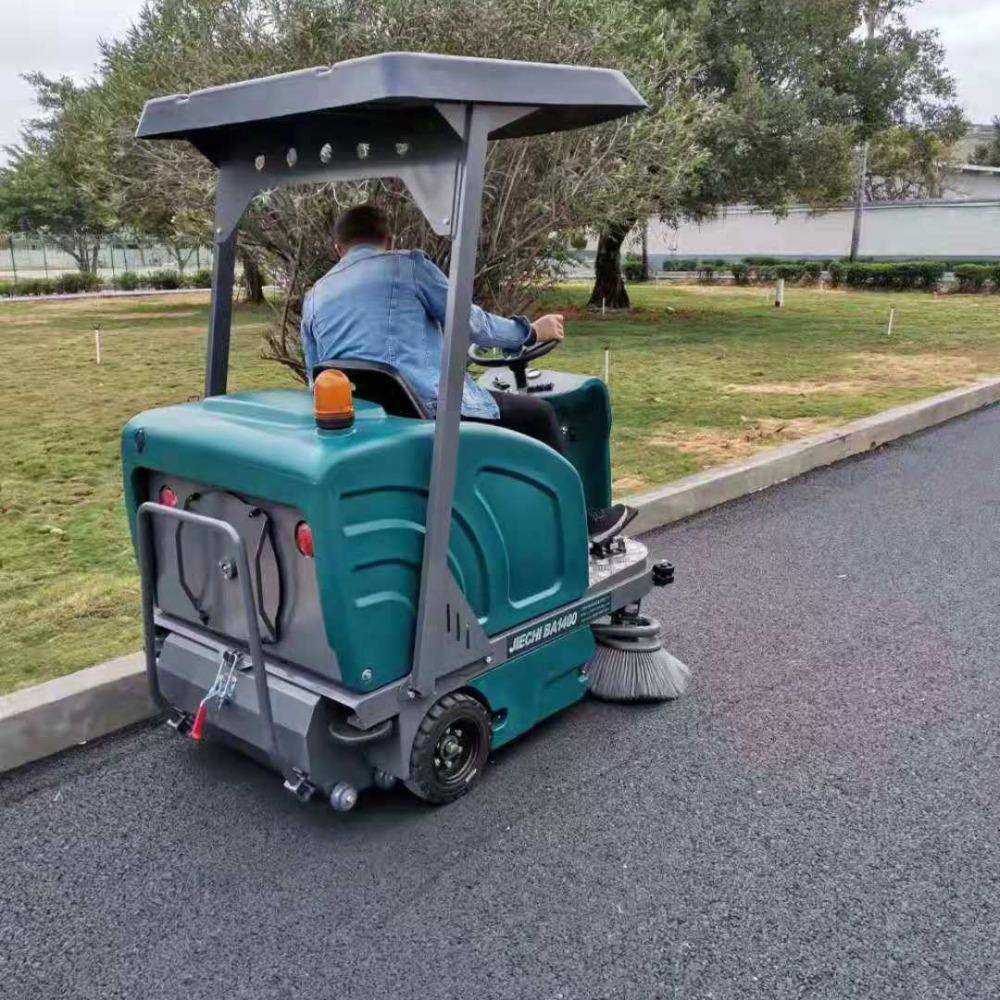 保定驾驶式扫地机ba1400工厂用小型扫地机价格电动扫路机厂家图片