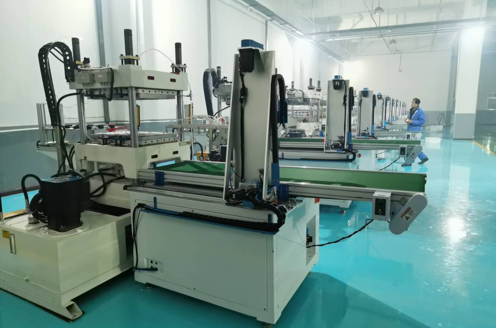 小麦秸秆餐具设备生产可降解餐具二手餐具稻壳环保餐具生产设备