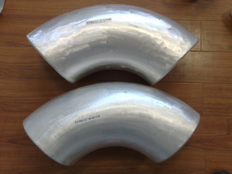 弯头碳钢无缝弯头冲压无缝管弯头135度