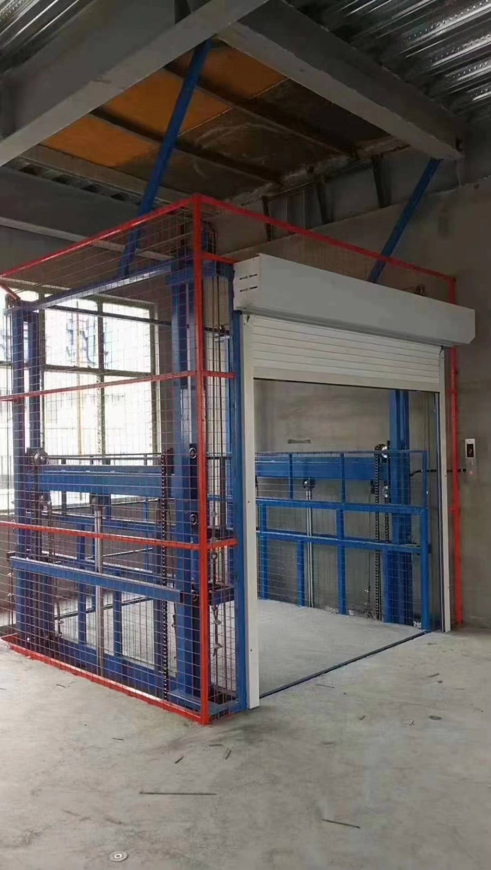 二层三层液压货梯翔鹏简易货梯导轨货梯定制厂家